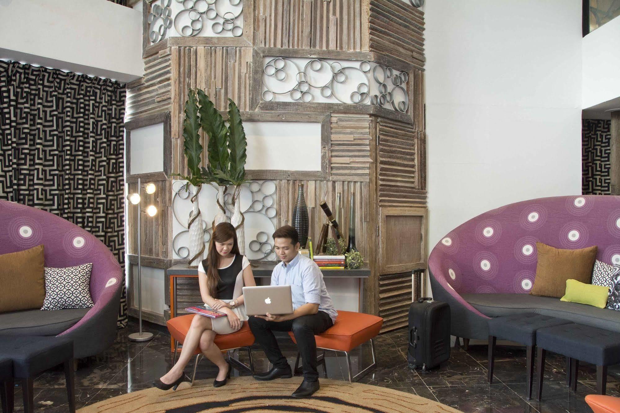 Hive Hotel Quezon City Dış mekan fotoğraf