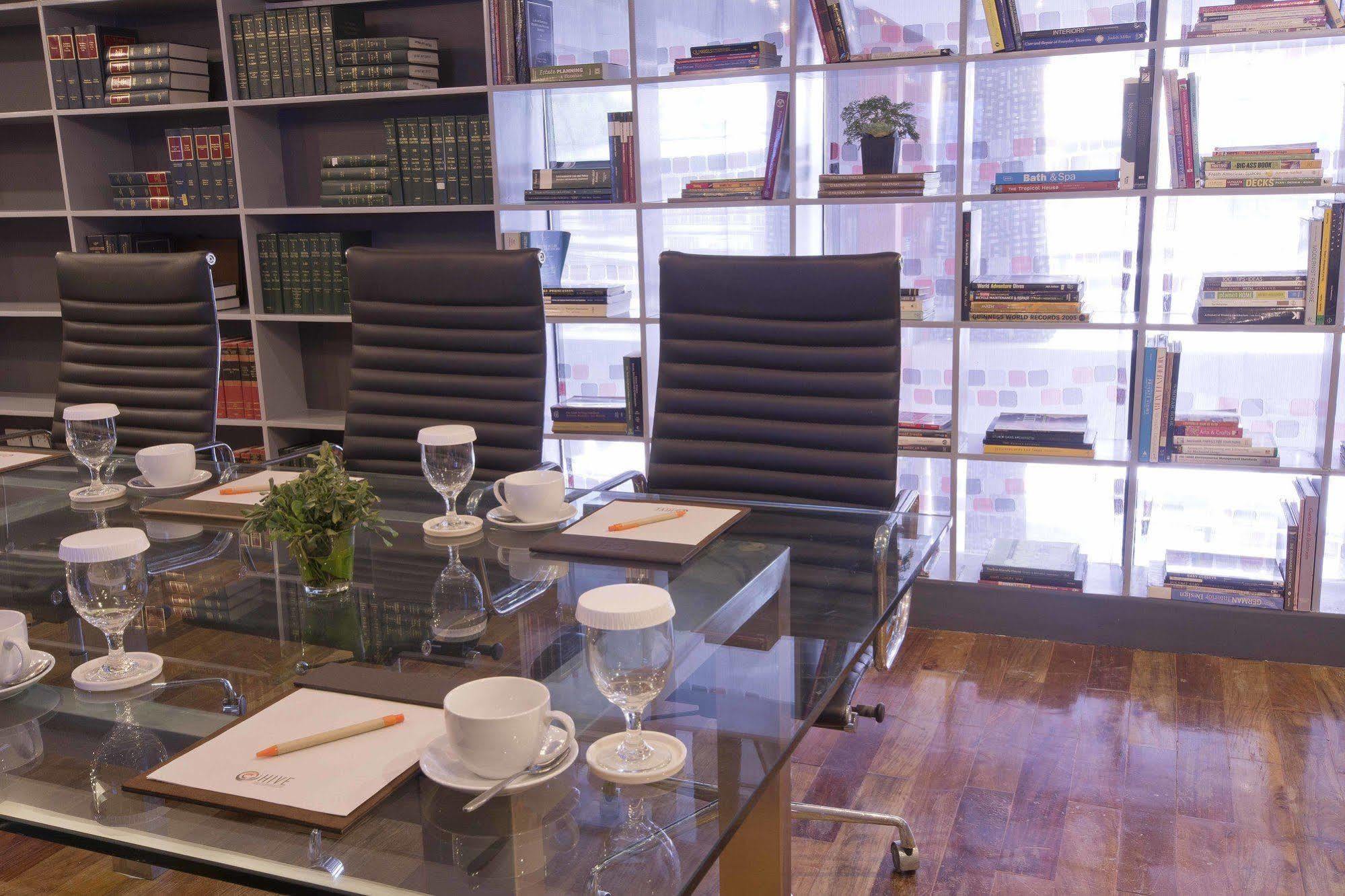 Hive Hotel Quezon City Dış mekan fotoğraf