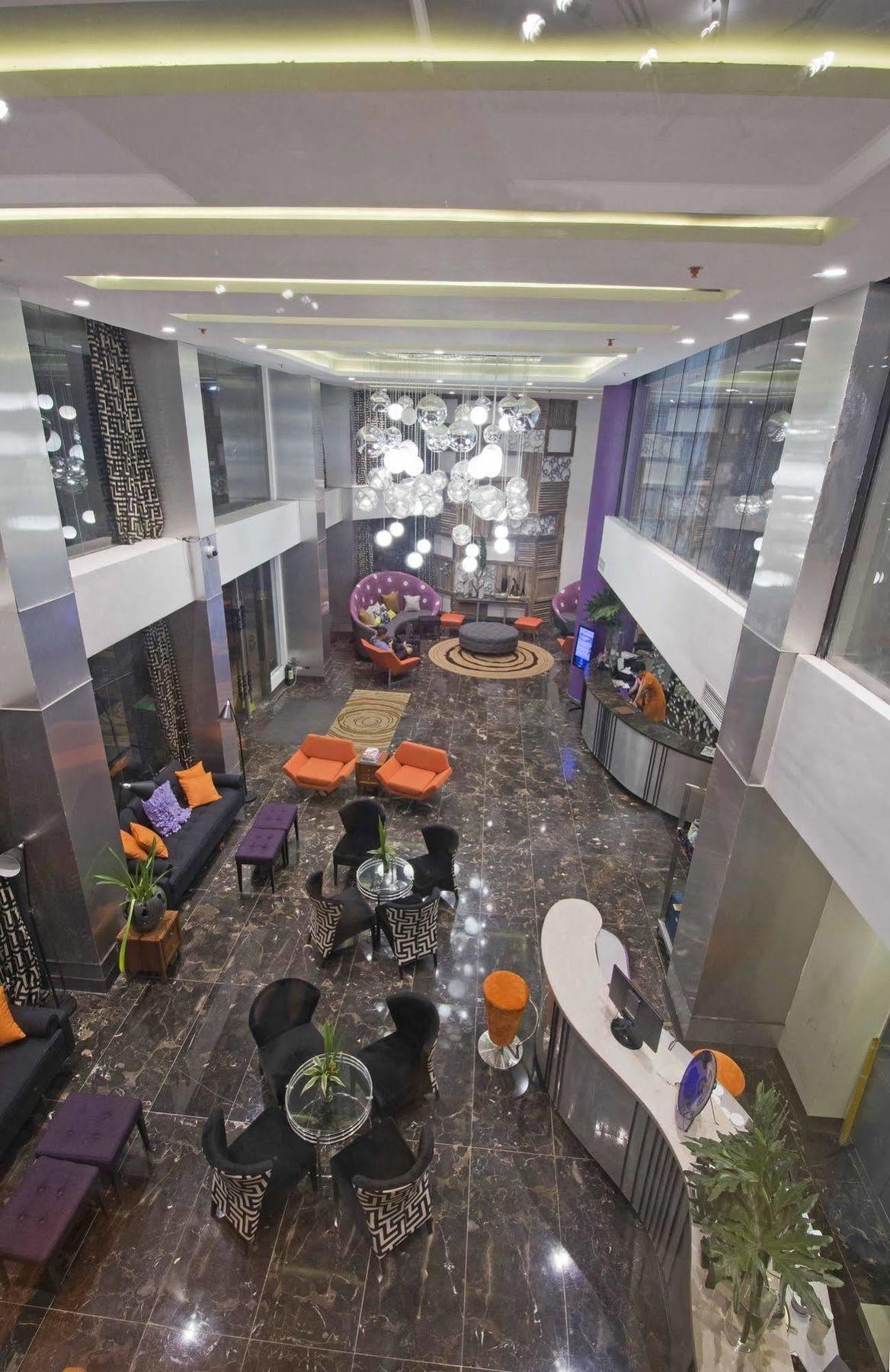 Hive Hotel Quezon City Dış mekan fotoğraf